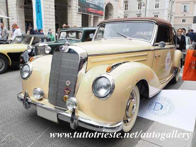 Mercedes 220